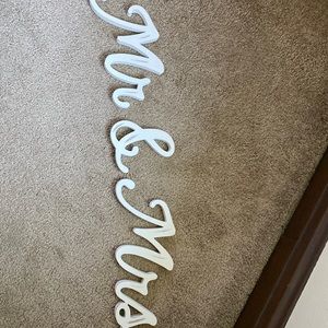 MR & MRS Wooden Decor